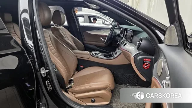 Mercedes-Benz E-Class W213 2020 Черный из Кореи, фото 2