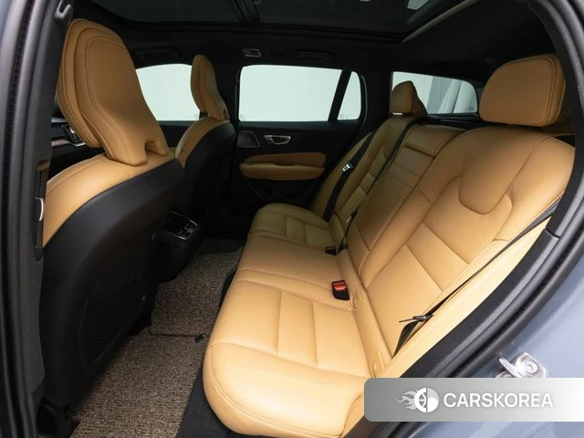 Volvo V60 Cross-Country 2nd Generation 2021 Серый из Кореи, фото 2