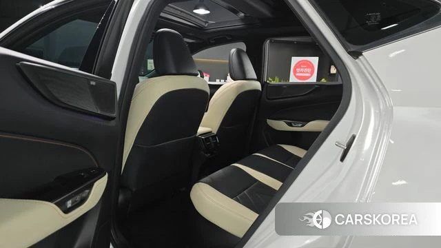 Lexus NX350h Second generation 2023 Белый из Кореи, фото 2