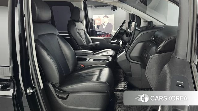 Hyundai Staria 2021 Черный из Кореи, фото 2