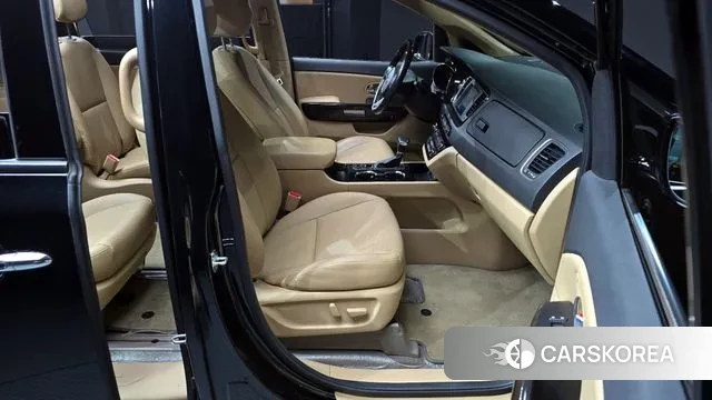 Kia The New Carnival 2019 Черный из Кореи, фото 2