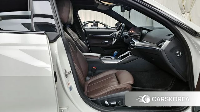 BMW i4 2023 Белый из Кореи, фото 2