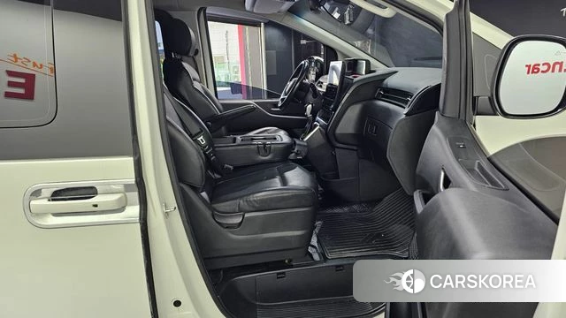 Hyundai Staria 2021 Белый из Кореи, фото 2