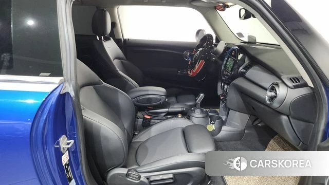 Mini Cooper 2021 Синий из Кореи, фото 2