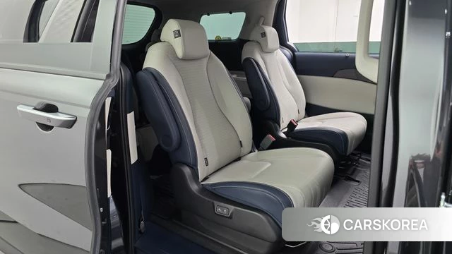 Kia The New Carnival 4th Generation 2024 Серый из Кореи, фото 2