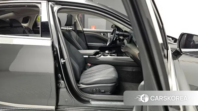 Kia K8 Hybrid 2022 Черный из Кореи, фото 2