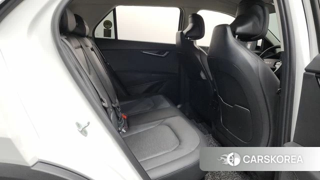 Kia Di Ol Nu Niro 2022 Белый из Кореи, фото 2