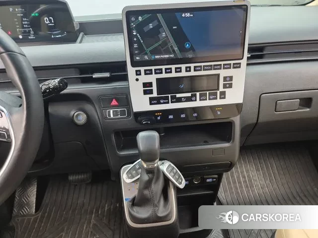 Hyundai Staria 2022 Серебристо-серый из Кореи, фото 2