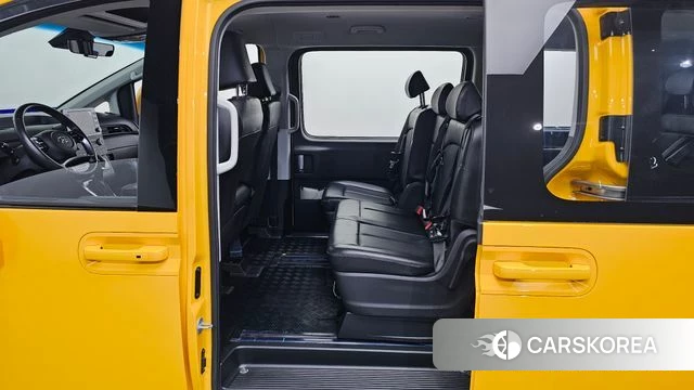 Hyundai Staria 2022 Желтый из Кореи, фото 2