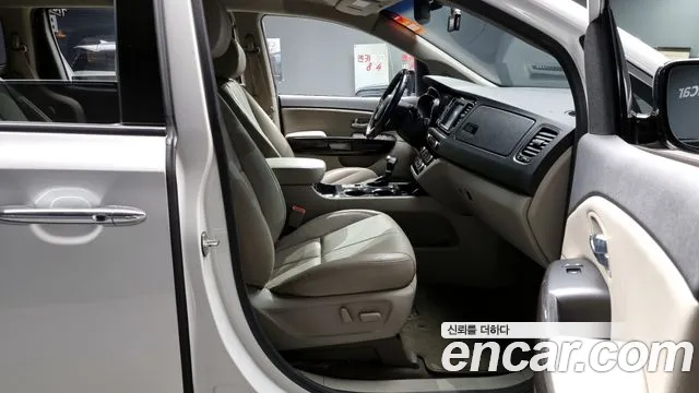Kia The New Carnival 2019 Белый из Кореи, фото 2