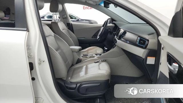 Kia Niro 2018 Белый из Кореи, фото 2