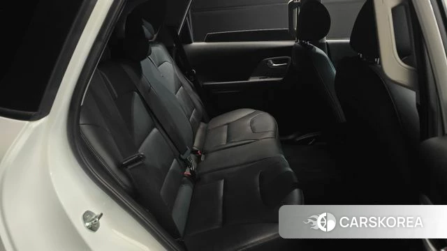 Kia Niro Plus 2022 Белый из Кореи, фото 2