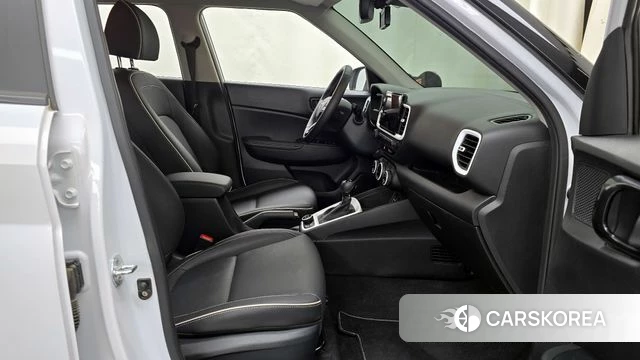 Hyundai Venue 2021 Белый из Кореи, фото 2