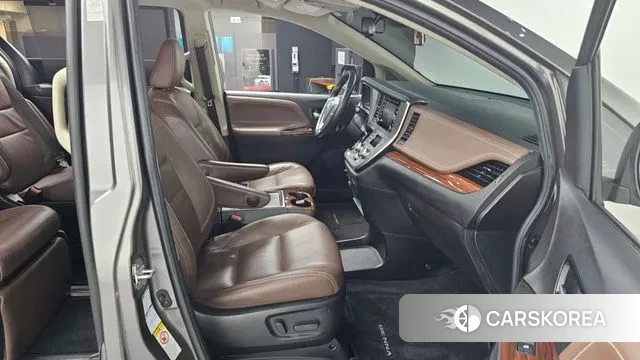 Toyota Sienna 2018 Серый из Кореи, фото 2