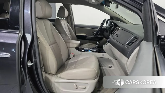 Kia The New Carnival 2019 Серый из Кореи, фото 2