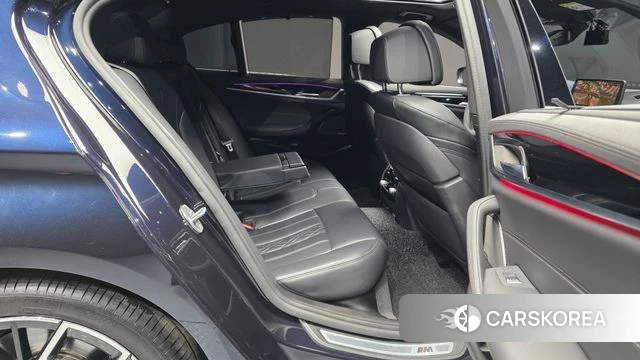 BMW 5 Series (G30) 2022 Черный из Кореи, фото 2