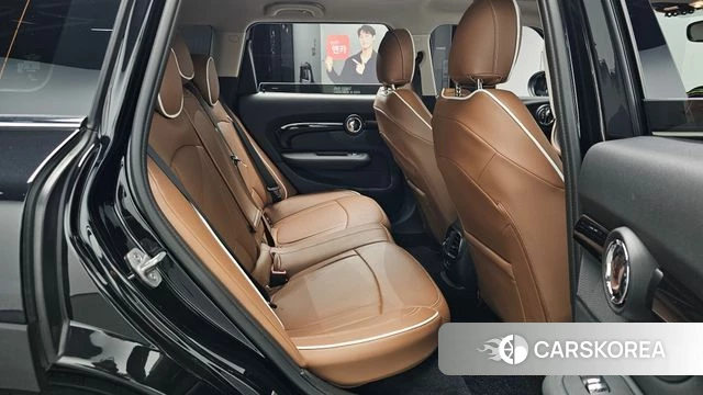 Mini Cooper Clubman 2024 Черный из Кореи, фото 2