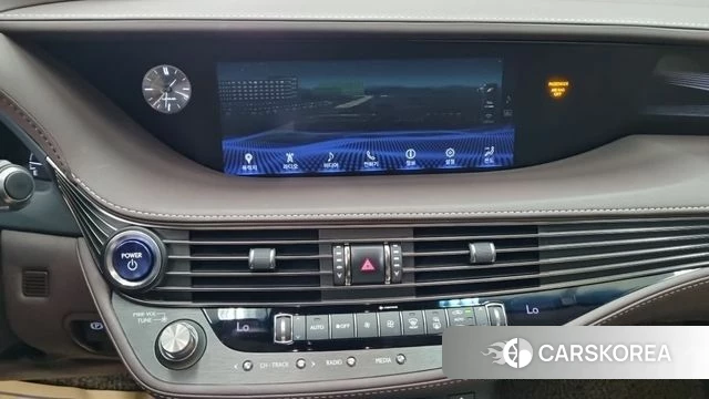 Lexus LS500h 5th generation 2018 Песочный из Кореи, фото 2