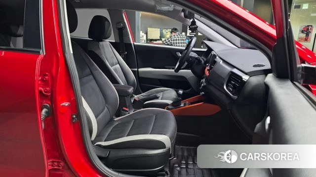 Kia Stonic 2019 Красный из Кореи, фото 2