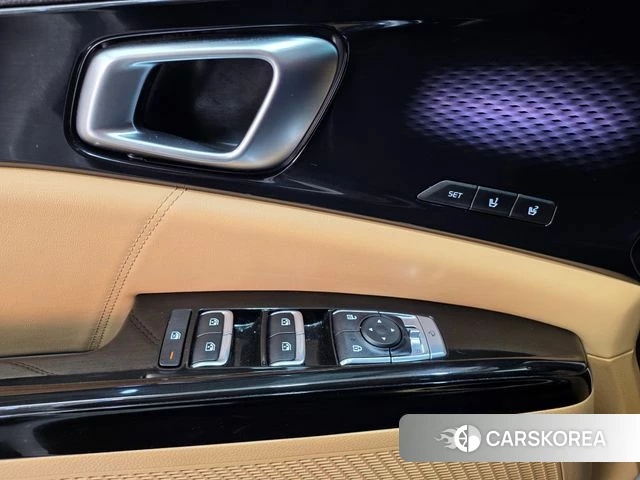 Kia Carnival 4th generation 2023 Жемчужный цвет из Кореи, фото 2