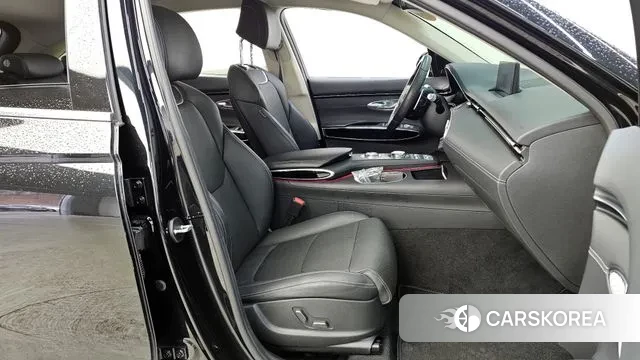 Genesis GV70 2022 Черный из Кореи, фото 2