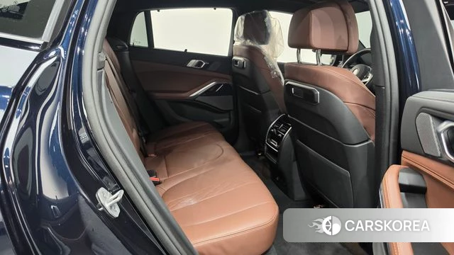 BMW X6 (G06) 2025 Черный из Кореи, фото 2
