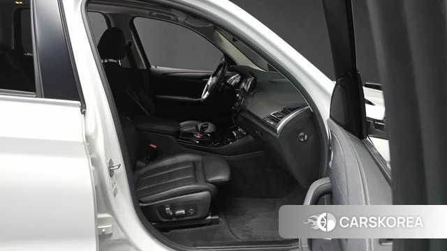 BMW X3 (G01) 2023 Белый из Кореи, фото 2