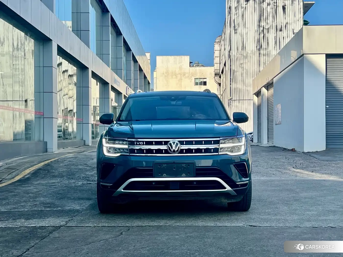 Volkswagen Touareg 2023 Синий из Китая, фото 2