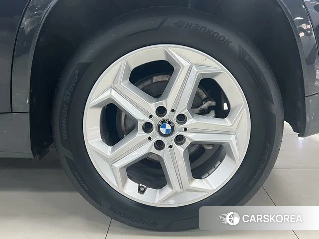 BMW X1 2023 Черный из Китая, фото 2