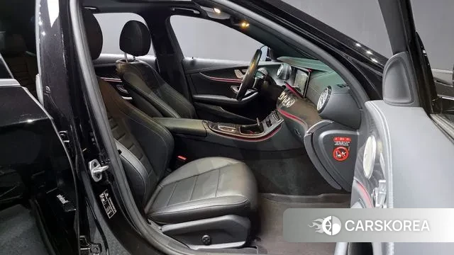 Mercedes-Benz E-Class W213 2020 Черный из Кореи, фото 2