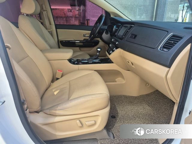 Kia The New Carnival 2019 Белый из Кореи, фото 2