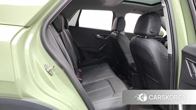 Audi Q2 2023 Зеленый из Кореи, фото 2