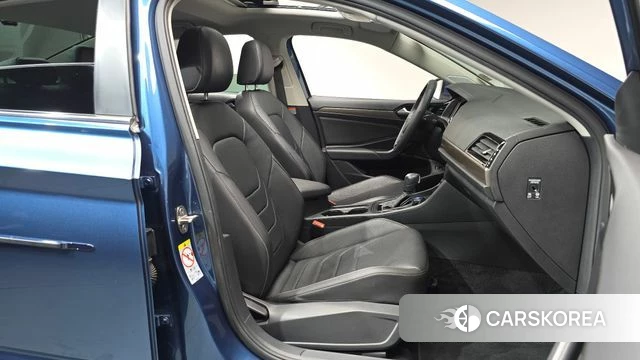Volkswagen 7th Generation of Jetta 2021 Синий из Кореи, фото 2