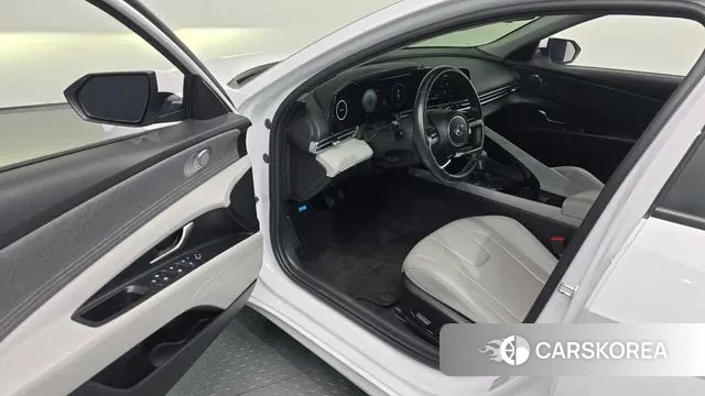 Hyundai Avante Hybrid (CN7) 2020 Белый из Кореи, фото 2