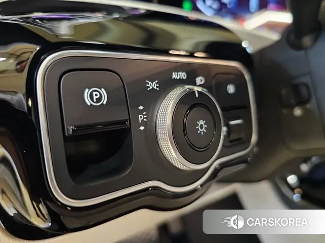 Mercedes-Benz A-Class W177 2025 Белый из Кореи, фото 2