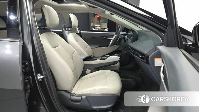 Kia EV6 2023 Серый из Кореи, фото 2
