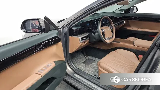 Hyundai Grandeur Hybrid (GN7) 2023 Песочный из Кореи, фото 2