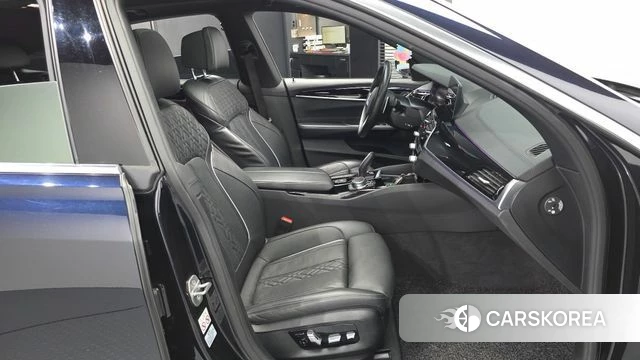 BMW 6 Series GT (G32) 2020 Черный из Кореи, фото 2