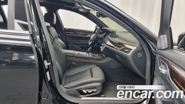 BMW 7 Series (G11) 2018 Черный из Кореи, фото 2