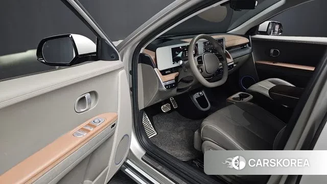 Hyundai Ionic 5 2022 Серебристо-серый из Кореи, фото 2