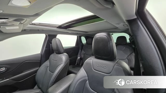 Jeep Cherokee (KL) 2020 Серебристо-серый из Кореи, фото 2