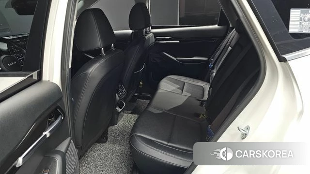 Kia Seltos 2022 Белый из Кореи, фото 2