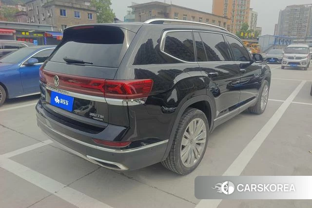 Volkswagen Tourang 2024 Черный из Китая, фото 2