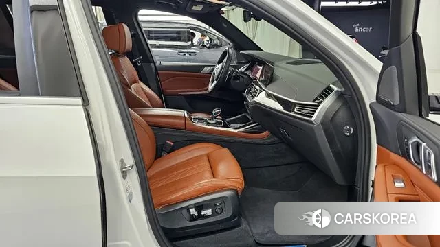 BMW X7 (G07) 2020 Белый из Кореи, фото 2