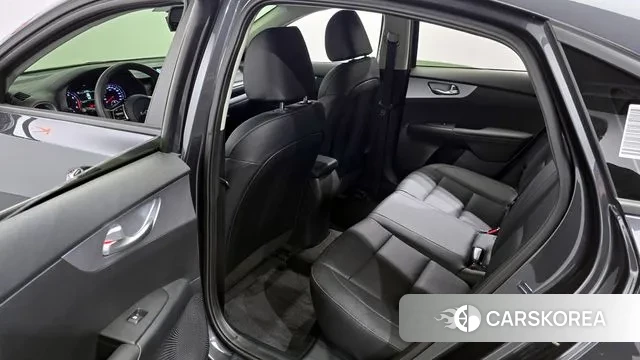 Kia The New K3 2nd generation 2023 Серый из Кореи, фото 2