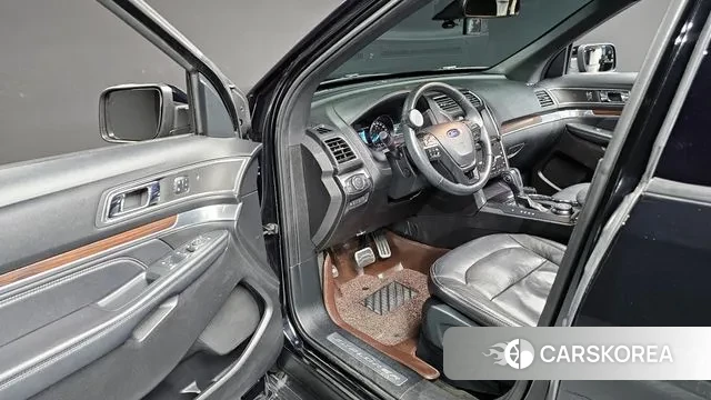 Ford Explorer 2018 Черный из Кореи, фото 2