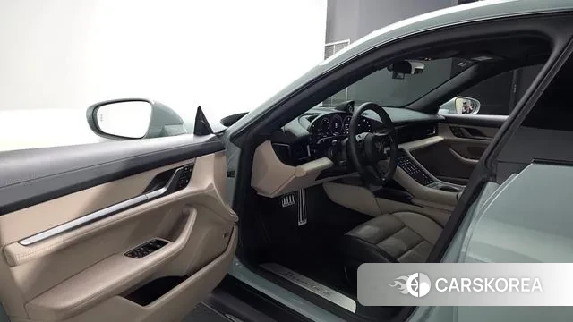 Porsche Taycan 2025 Цвет галактики из Кореи, фото 2