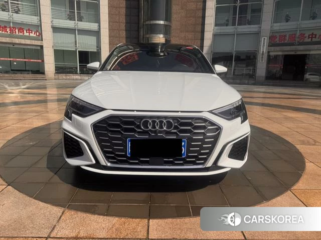 Audi A3 2024 Белый из Китая, фото 2
