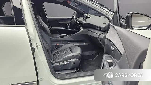 Peugeot 3008 second generation 2024 Белый из Кореи, фото 2