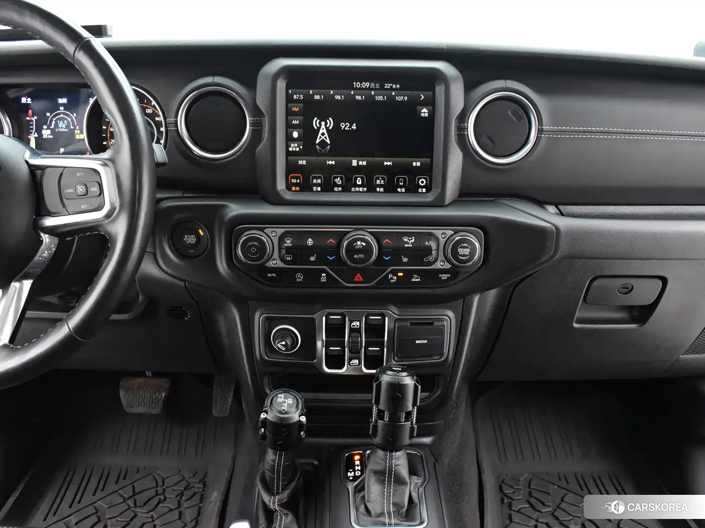 Jeep Gladiator 2023 Черный из Китая, фото 2
